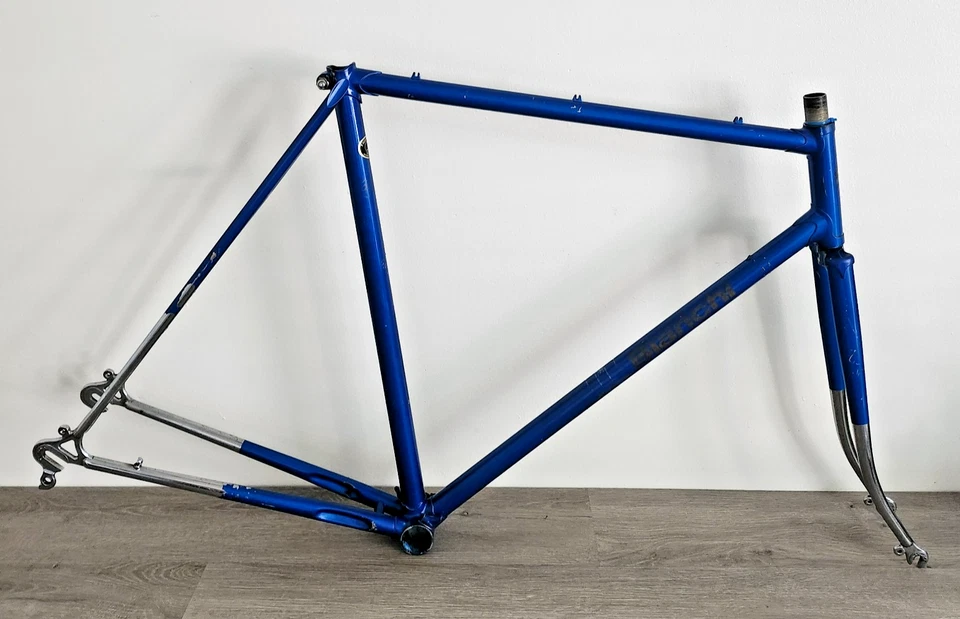 MARCO Y HORQUILLA BIANCHI 56 CM 3,2 KGS TUBO DE ACERO ROSCADO BRITÁNICO 126 MM ESPACIADO Foto 2 de 4