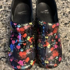 Dansko Womens Floating Hearts Nursing Clogs Size 7.5-8. 38 EU