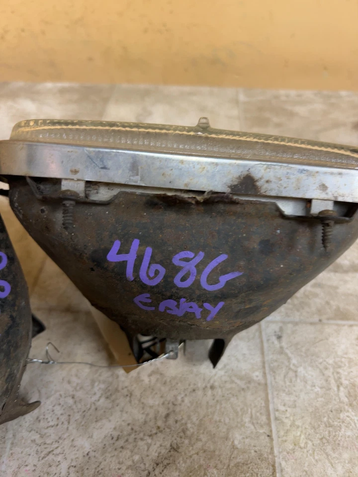 1979-1991 GMC PICKUP R&L PAIR HEADLAMPS CHROME BEZEL OEM - Image 4 of 4