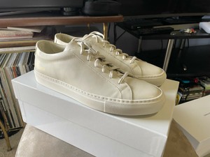 common projects achilles low warm white