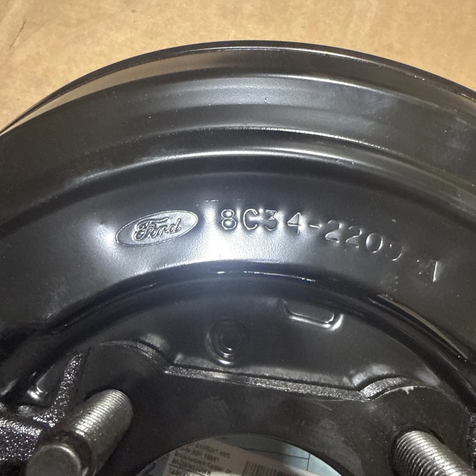 Placa de respaldo derecha protector contra salpicaduras OEM NUEVO 2005-2012 Ford F250 SD 5C3Z-2B636-AA Foto 3 de 4