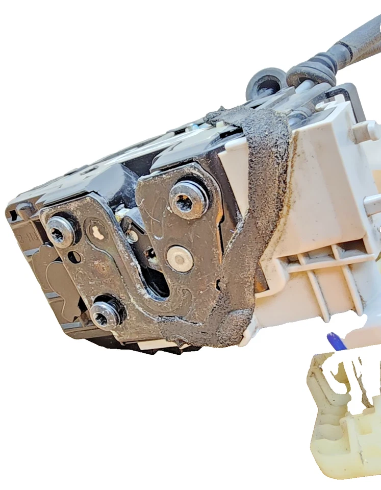 Actuador de cierre de puerta de paso delantero derecho Hyundai Azera 2006-2011 81320-3L031 Foto 2 de 4