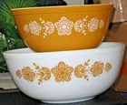 VINTAGE PYREX BUTTERFLY GOLD PATTERN ROUND NESTING MIXING BOWLS #404 & #403