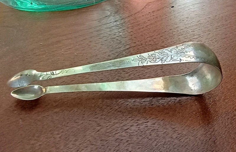 Early American Engraved Coin Silver Tongs! Acorn Ends! NR 24.5 Grams!