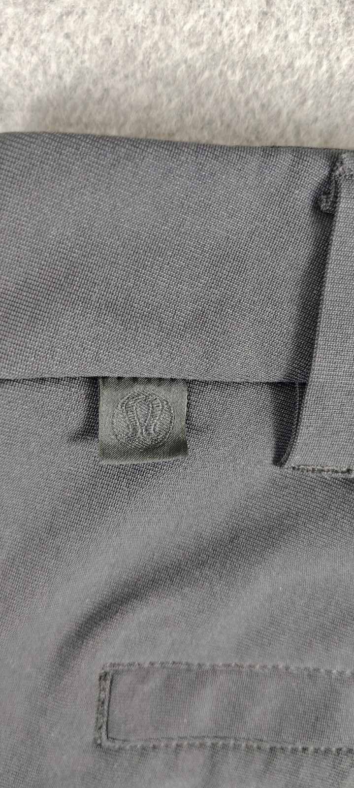 Lululemon Performance Stretch Commission Pants Me… - image 5