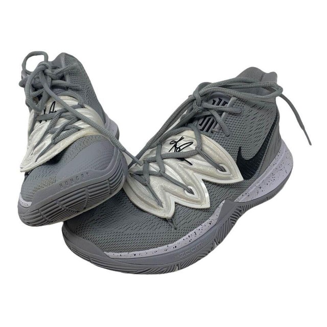 kyrie 5 wolf