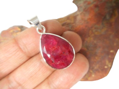 Teardrop RUBY Sterlingsilber 925 Edelstein ANHÄNGER - Geschenkbox!
