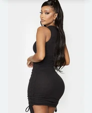 Pretty Little Thing Black Body Con Mini Dress Size 4 : Nwr￼