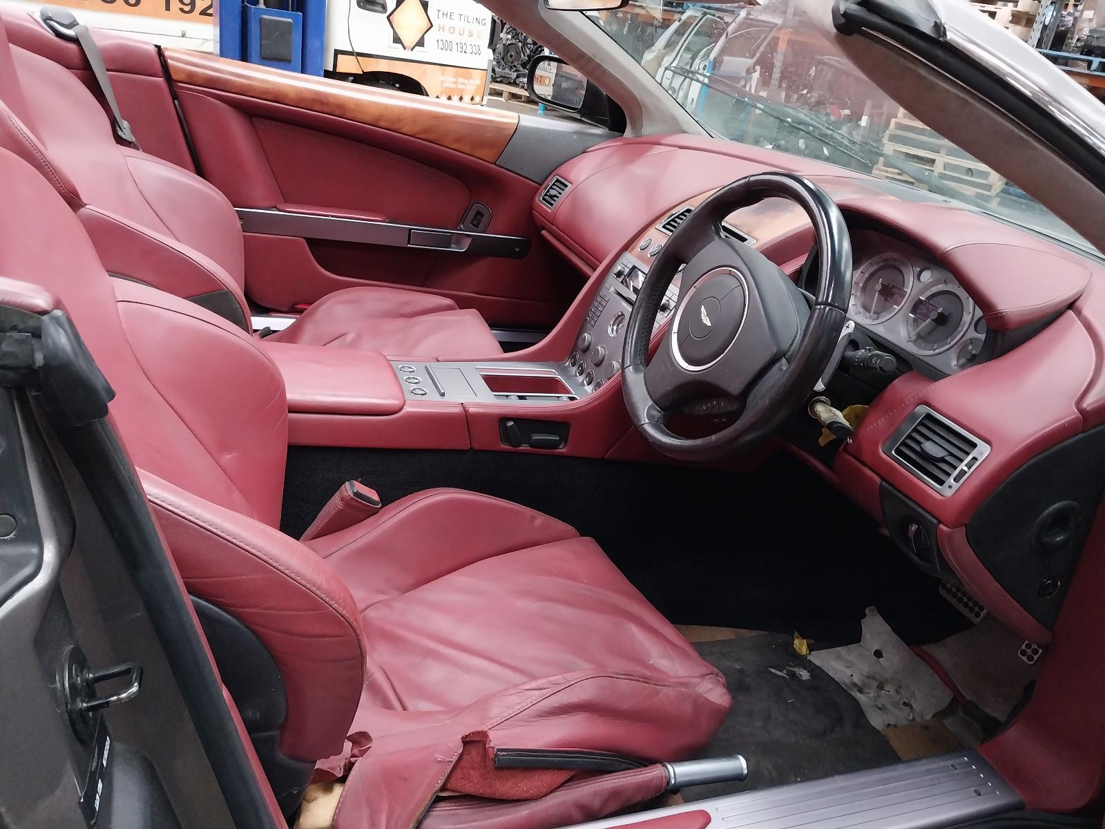2005 Aston Martin Db9 LEFT REAR TRIM 09/2004-08/2012 NMW08101 image 6