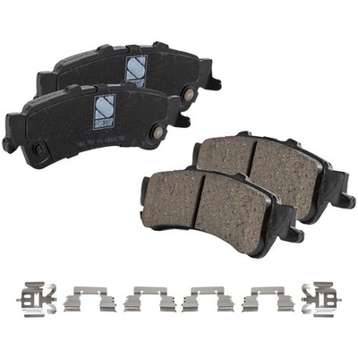 Rear Ceramic Brake Pad Set For 1999-2006 Chevrolet Silverado 1500