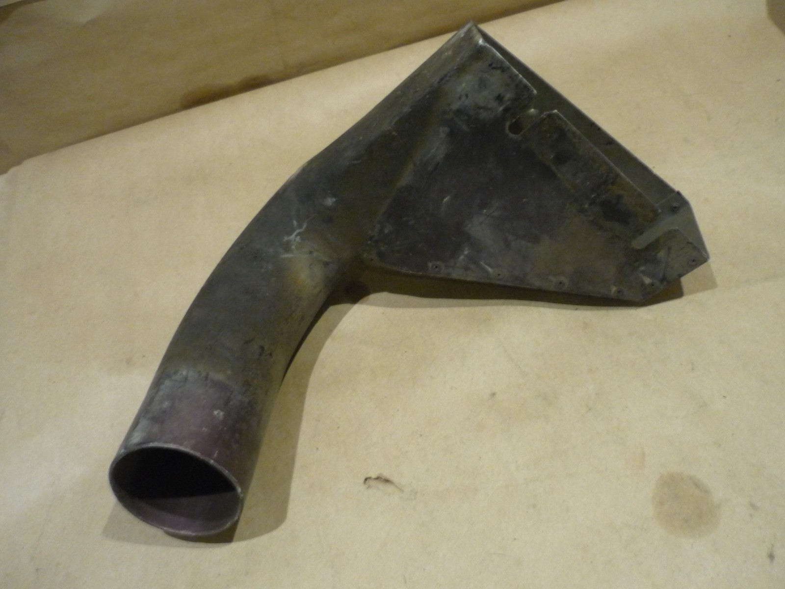 Ferrari 308 GTSi 81-82 - RH Rear Air Conveyor   -P/N 60739700
