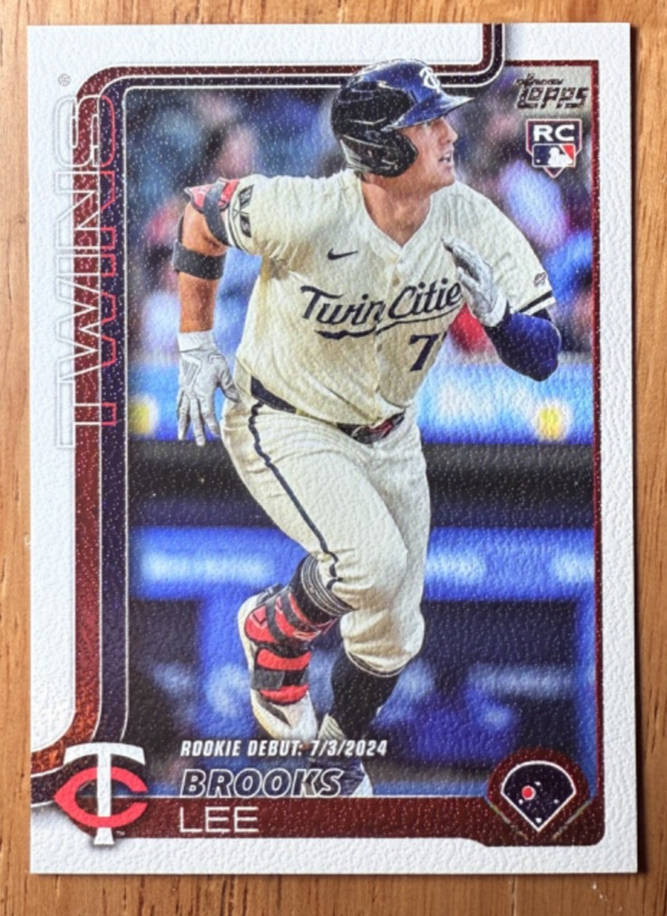 2025 Topps Update Brooks Lee Rookie Debut Canvas /50