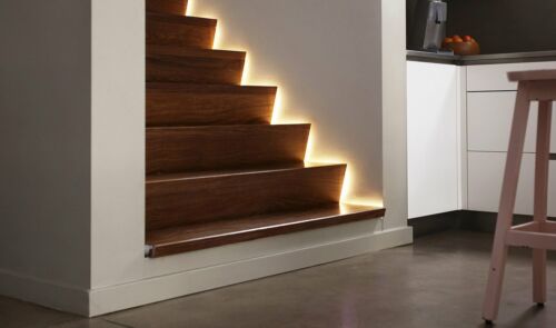 Philips Lighting LightStrip Extended - Set singolo striscia LED flessibile 1 met - Foto 5 di 7