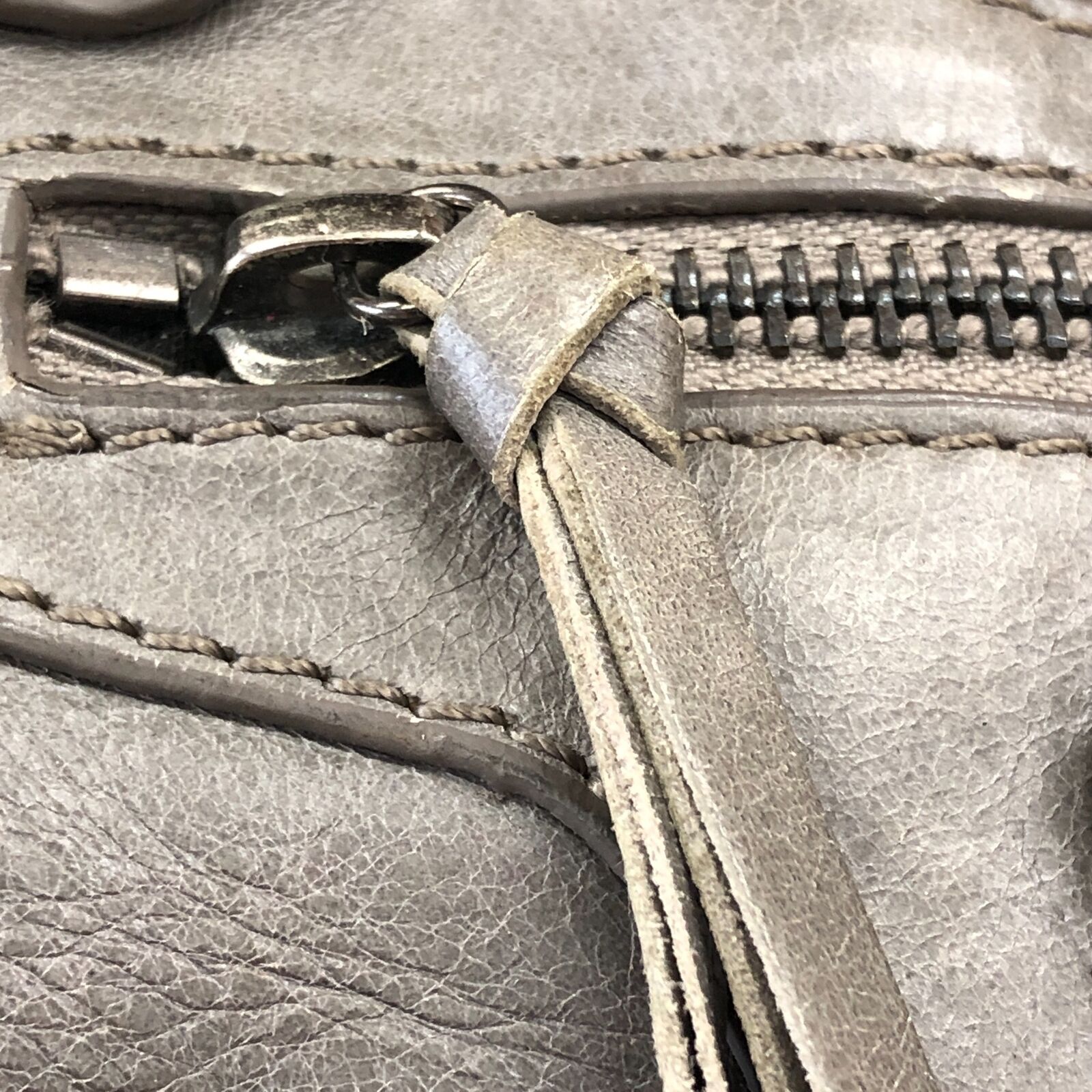 Balenciaga Tote Bag Classic City Leather Gray Aut… - image 10