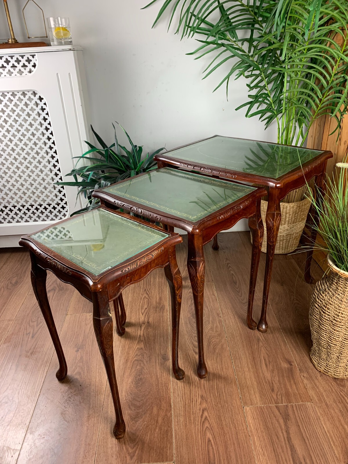 VINTAGE VICTORIAN STYLE NEST OF THREE MAHOGANY & GREEN LEATHER TOP