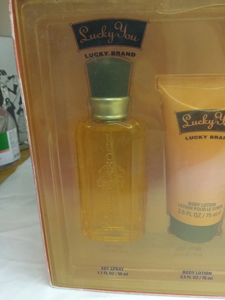 LUCKY YOU EAU DE TOILETTE SPRAY, 1,7 FL OZ/LOCIÓN CORPORAL 2,5 FL OZ/BAÑERA DUCHA Foto 2 de 4