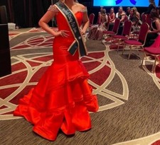 prom dress size 6, Red, used, corset back, long train