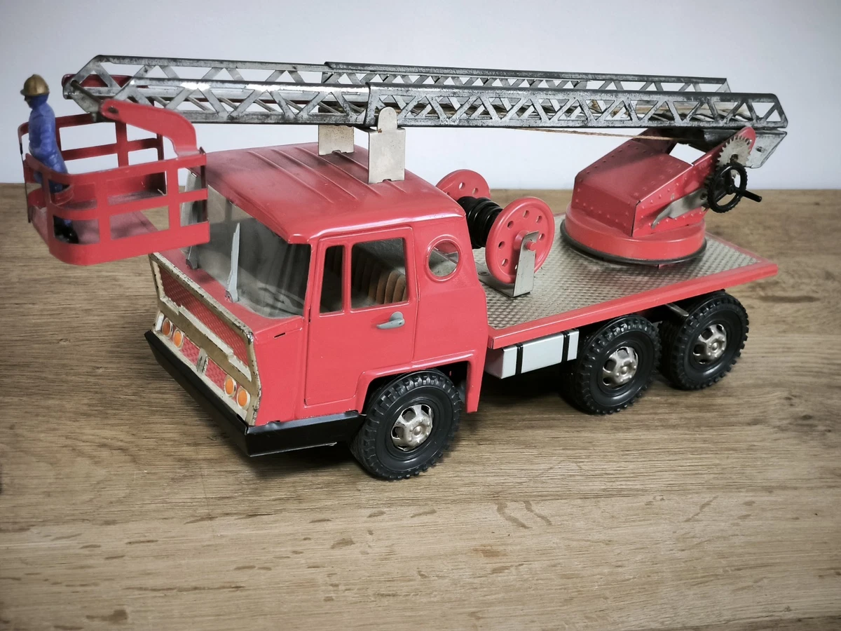 jouet ancien camion Tonka Feuerwehr sapeur pompier BSPP Truck 55250 18 joustra