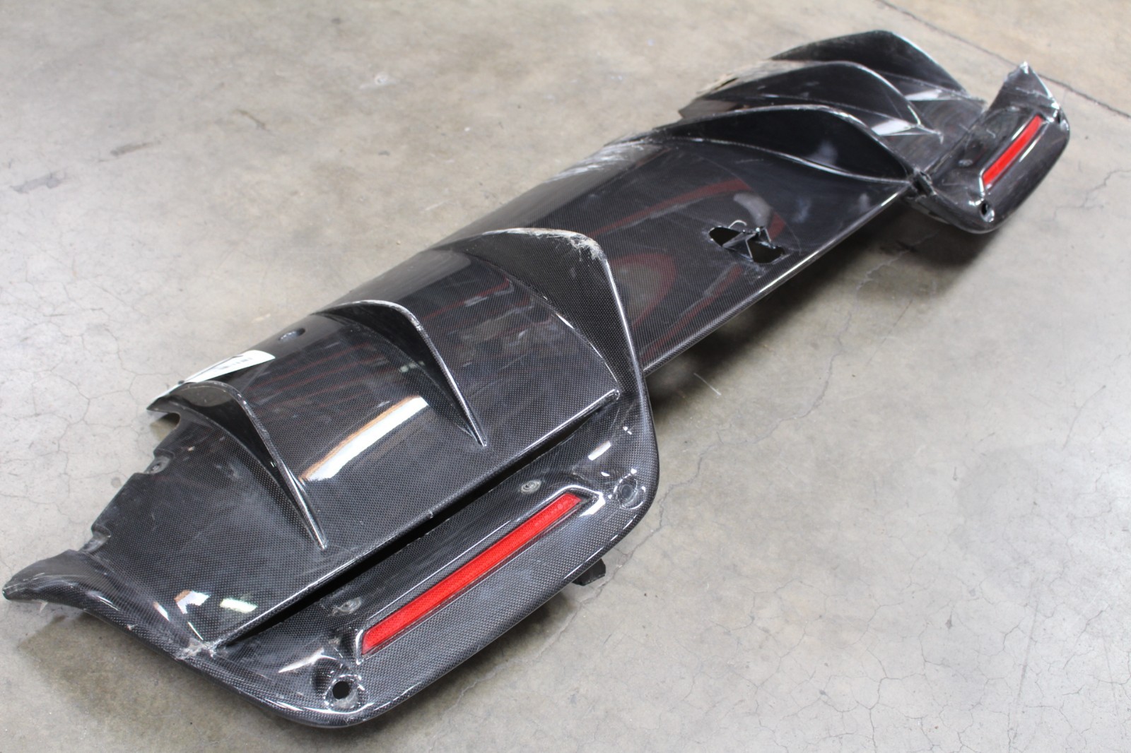 Ferrari 296 GTB, Carbon Fiber Rear Bumper Diffuser Dmg, Parts Only, Used, 887758