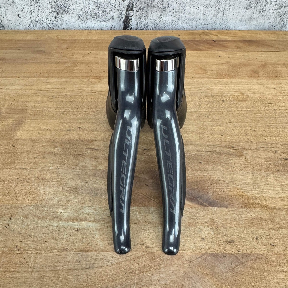 Low Mile! Shimano Ultegra ST-R8150 Di2 12-Speed Rim Brake Bike