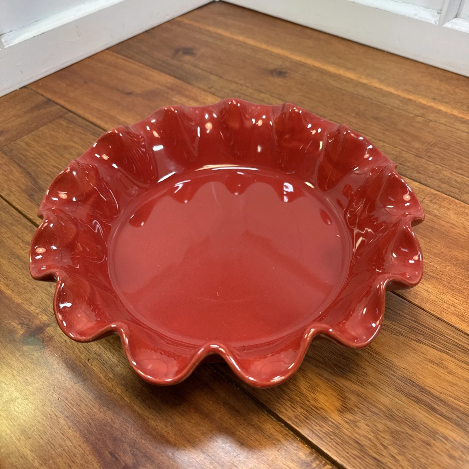 Emile Henry 10.5” Baking Pie Plate Dish Scalloped Ruffled Edge Red 61.87 France