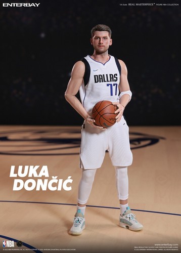 ENTERBAY 1/6 REAL MASTERPIECE : LUKA DONCIC ACTION FIGURE In STOCK - Picture 5 of 19