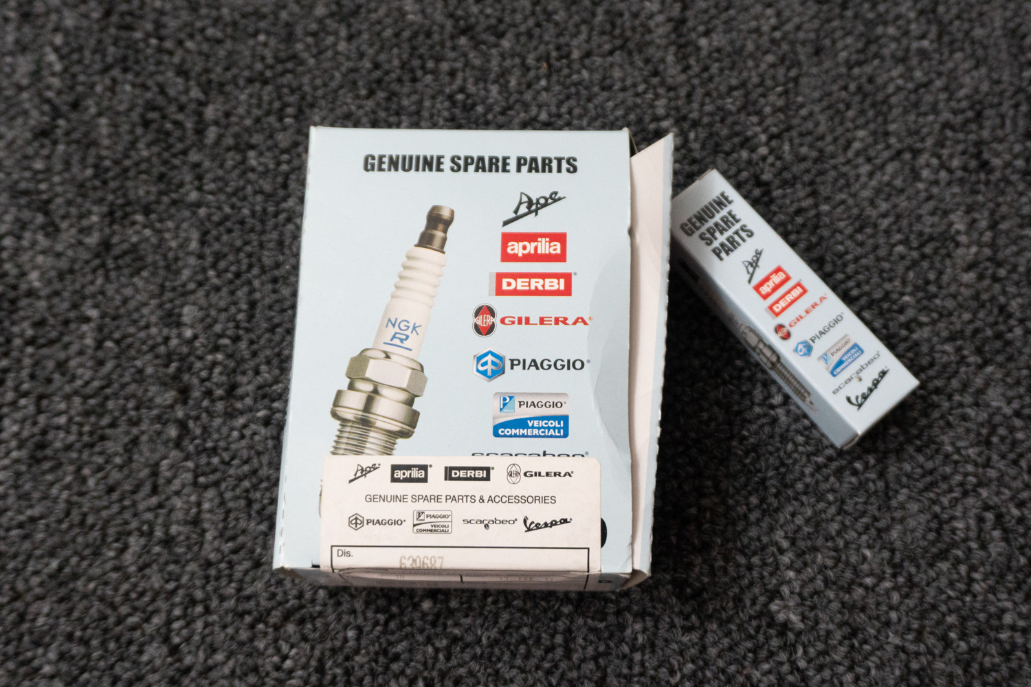 Brand New OEM Aprilia Spark Plug CR8EKB -#639687