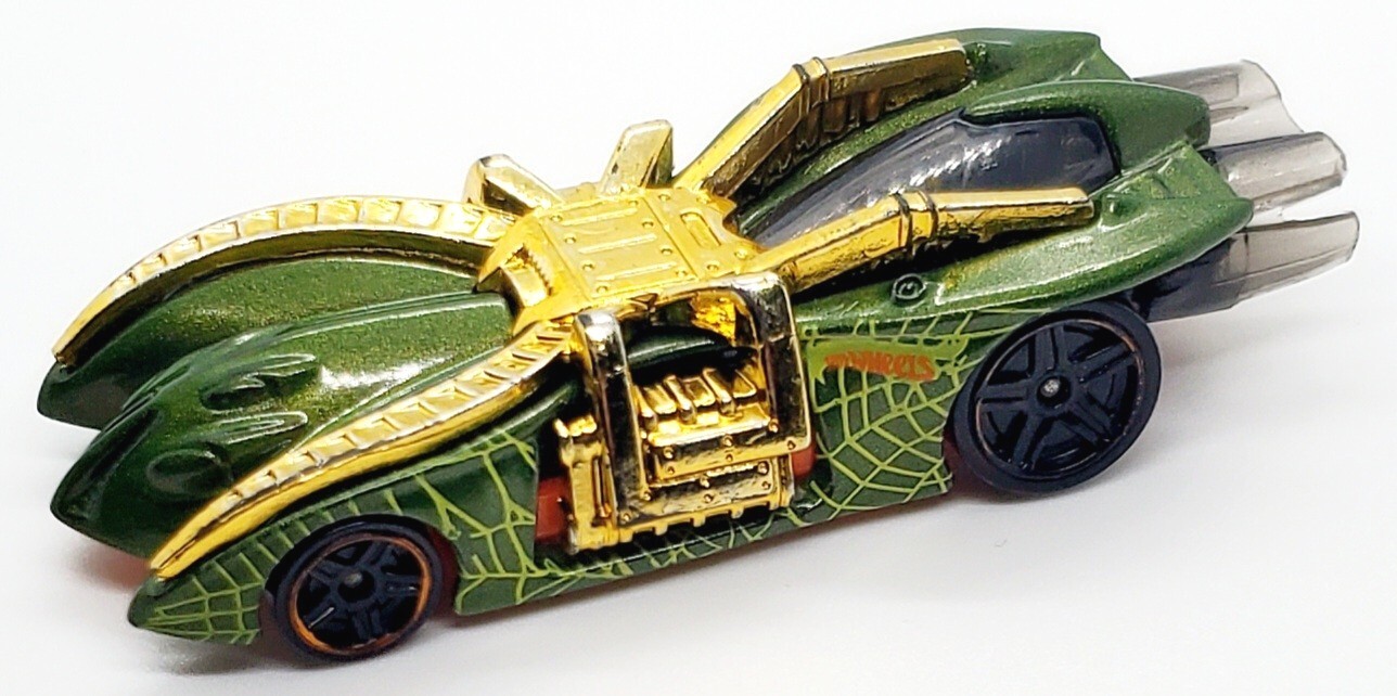 2014 HOT WHEELS CITY ARACHNOROD GREEN & GOLD 1:64 DIECAST 3 1/2" CAR W/ ORANGE