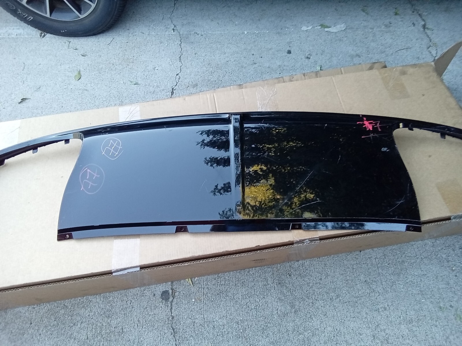 16-18 Bentley Bentayga BY636 rear Bumper Lower Diffuser Spoiler 36A807521 OEM
