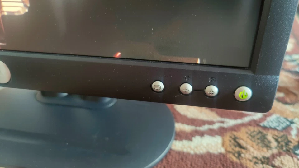 alte Monitor (2) DELL E193FP VGA LCD 19 Zoll (1280x1024) 60fps - Bild 2 von 4