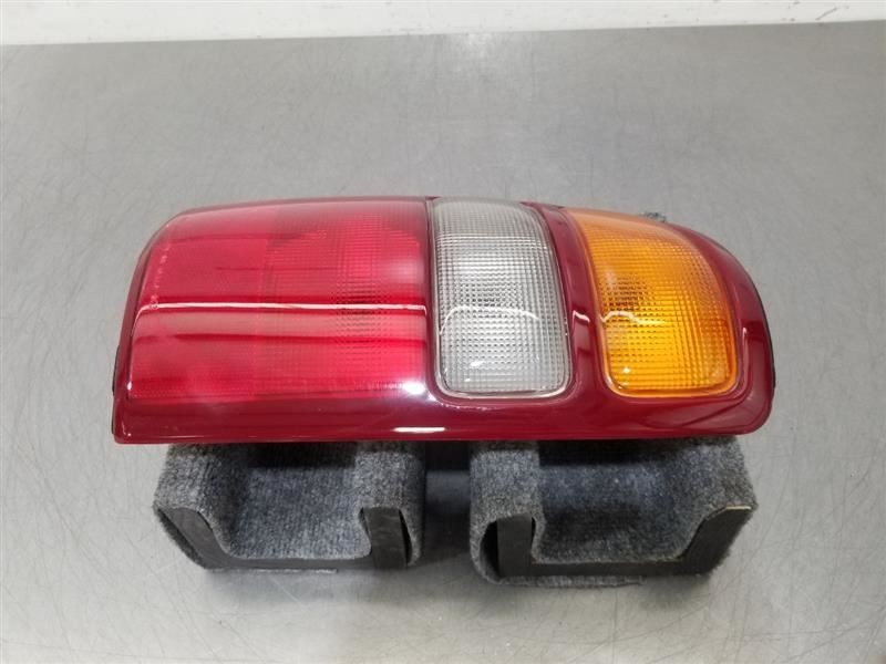 03 2003 CHEVY TAHOE TAIL LIGHT LAMP LEFT DRIVER