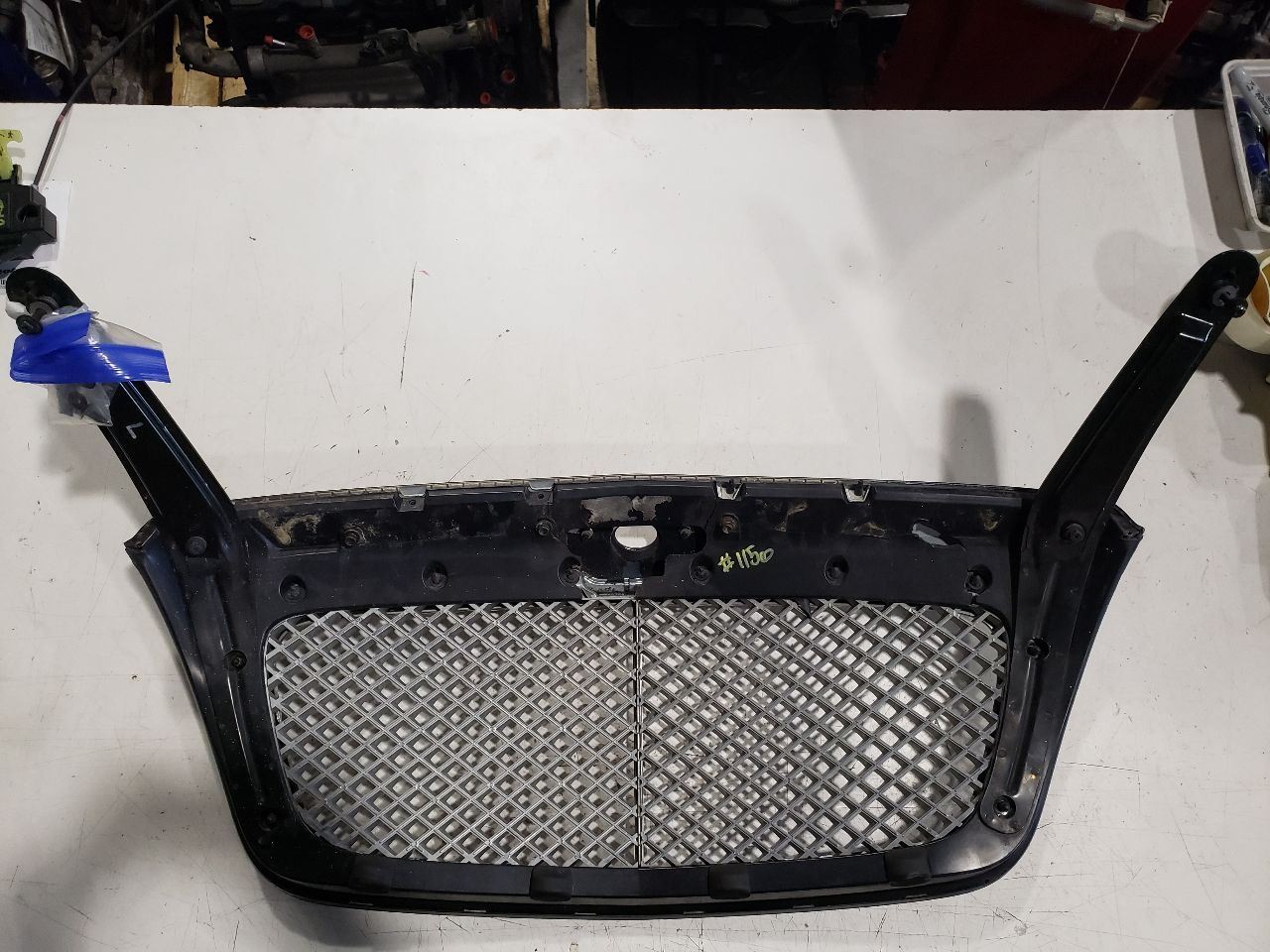 2006 Bentley Flying Spur Sedan Front Grille Assembly with Bracket OEM