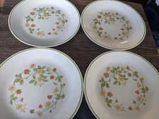 CORELLE STRAWBERRY SUNDAE 10 &1/4" DINNER PLATES x4 USED MUST READ DESCRIPTION!!