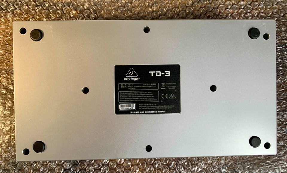 Behringer TD3 SR Analog Bass Line Synthesizer Silver 653341345530 eBay