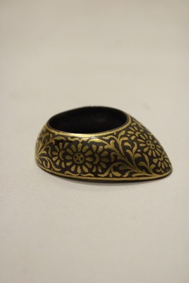 vintage original Ottoman mughal islamic Gold, archer thumb ring