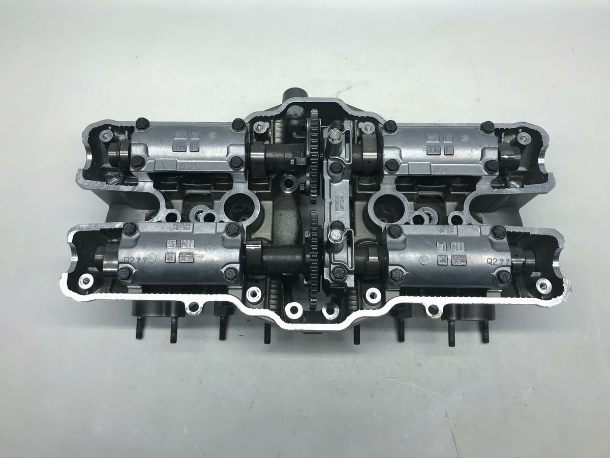 CB1300
テールカウル
中古！ Honda CB1300 S Zylinderkopf Engine Cylinder Head (2) 08' | eBay