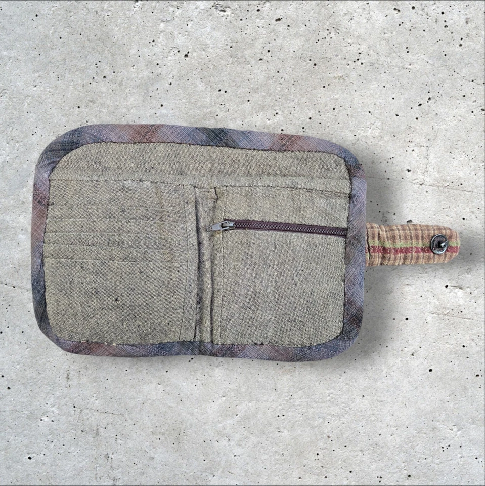 Cartera para mujer tela hecha a mano Tamaño: Ancho 11 cm, Alto 16 cm. Foto 3 de 4