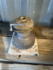 Lewmar 30 Two-Speed Self-Tailing Winch