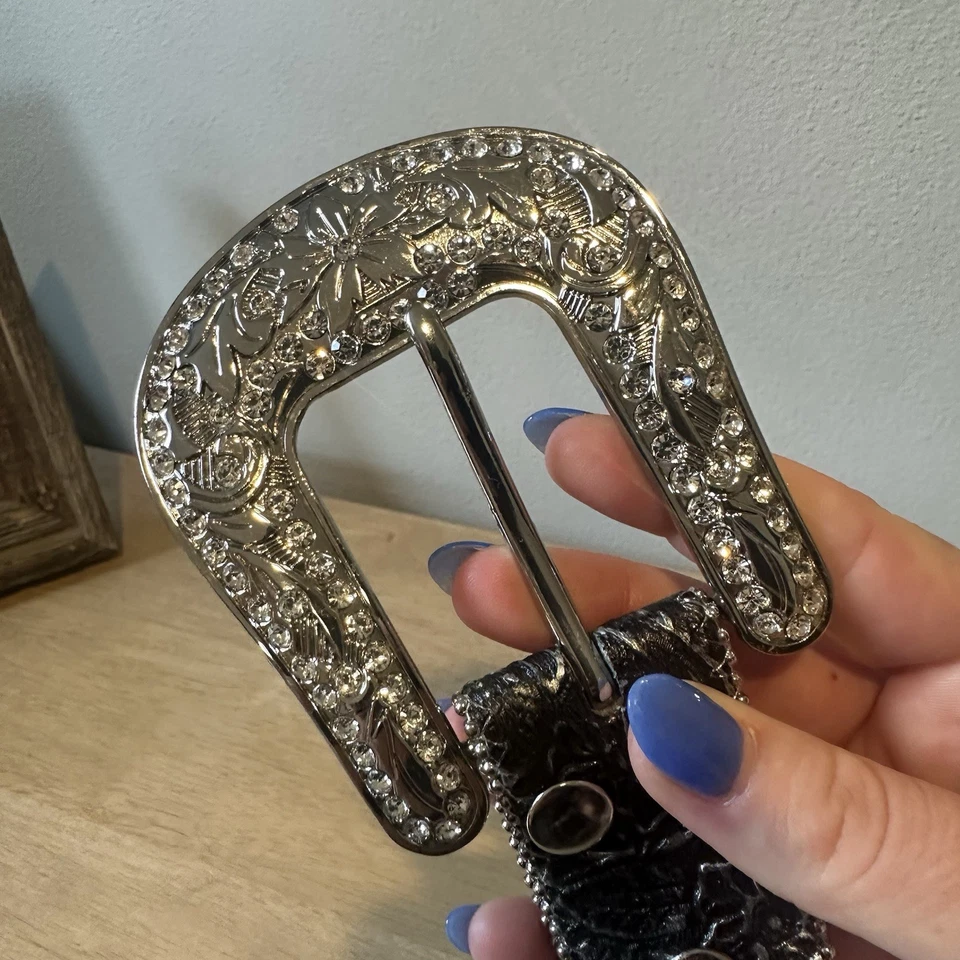 Женский черный пояс кончо с инструментами Blazin Roxx. Черный и серебристый. Размер: средний. - Изображение 4 из 4