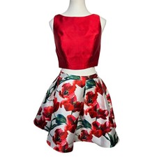 Terani Couture Red Floral Two Piece Prom Dress Set Size 6 Open Back Poppy Mini