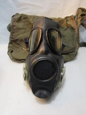 Vintage Law Inforcement Police Dept. Gas Mask W/Carrying Bag  2032-45-264 (U6JJ)