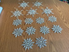 15 Pcs Silver Snowflake Ornaments for Christmas Tree, Plastic Glitter Snowflakes