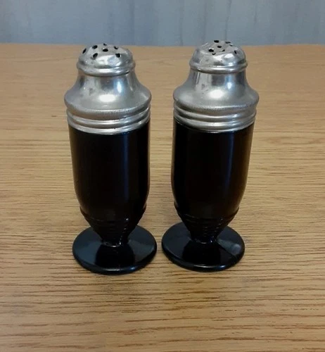 Vintage Hazel Atlas Depression Era Salt and Pepper Shakers
