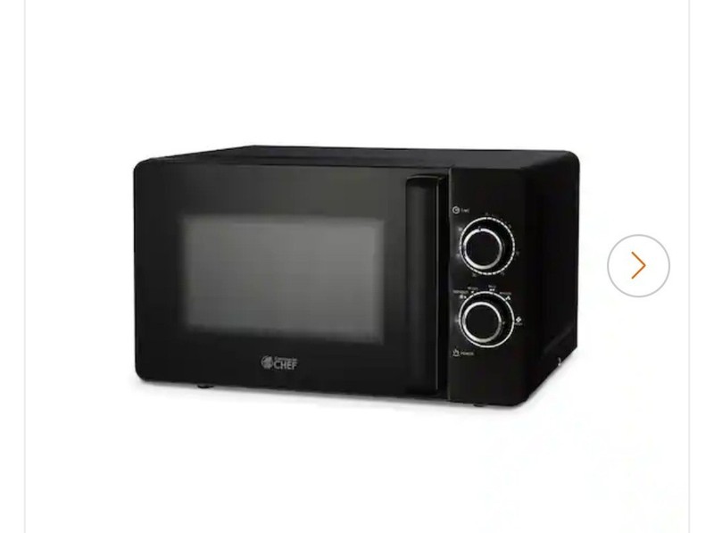 Commercial Chef  Microwave CHM 7 DBD 0.7 Cubic Feet Black  Knob Style Microwave