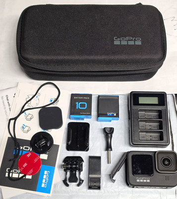 GoPro HERO9 Black Action Camera Touchscreen USB-C Bundle Case 2xBatteries Mounts