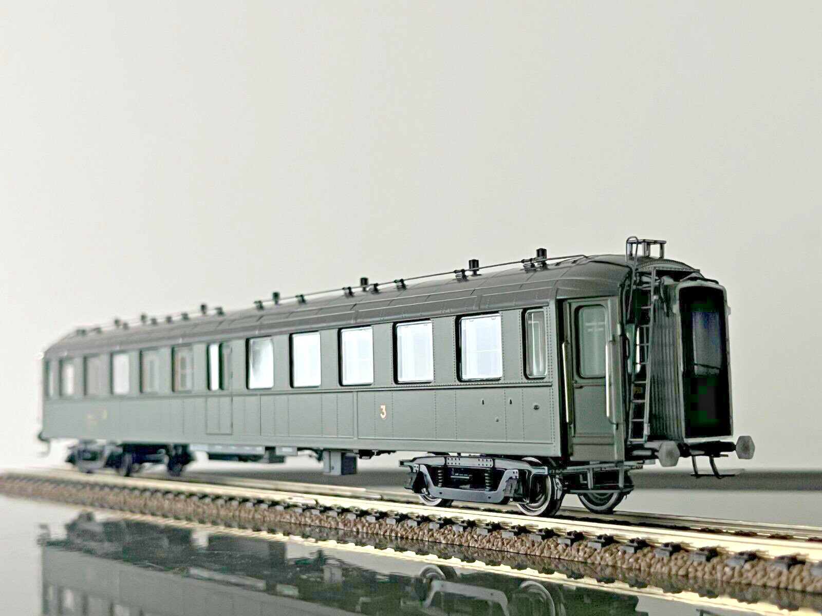 Voiture de train miniature H0 C11 SNCF REE VB-368 pour réseau Ep III