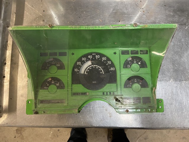 Chevy Silverado Sierra Instrument Cluster Tach Speedometer Gauges 8891