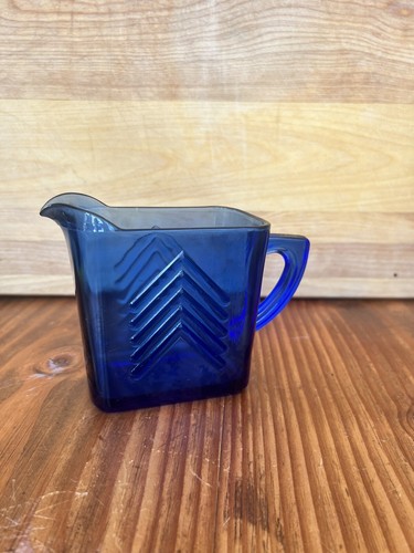 Vintage Hazel-Atlas Cobalt Blue Glass CHEVRON Creamer - Picture 4 of 6
