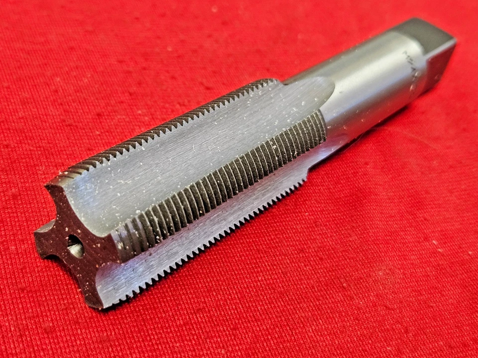 M24 X 1.5 Plug Hand Tap DWTCS24X1.5P CS RH 4 FL 1.50 RH Metric by Drill America - Bild 3 von 4