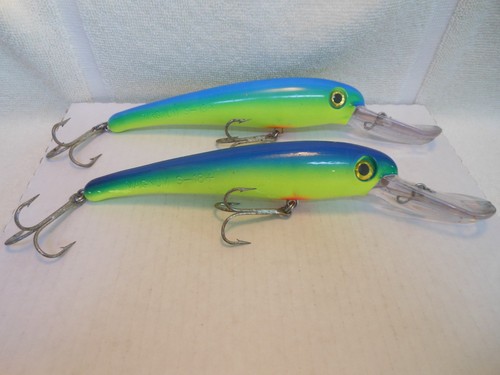 2 Vintage Tom Mann's Magnum Stretch 18+ Crankbait Lures ~ 3.9 Oz. ~ Blue/Yellow